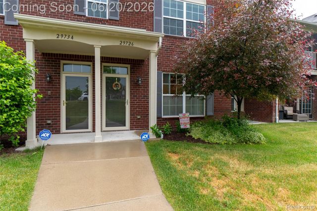 29726 Fox Run Circle, Warren, MI 48092