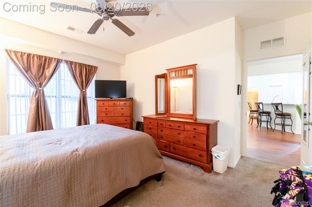 29726 Fox Run Circle, Warren, MI 48092