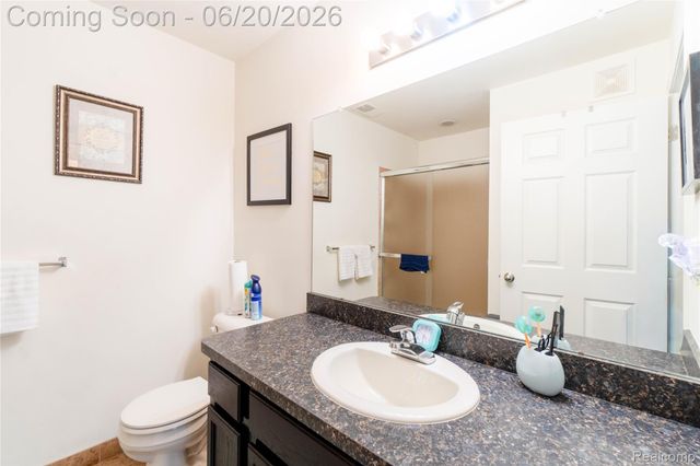 29726 Fox Run Circle, Warren, MI 48092