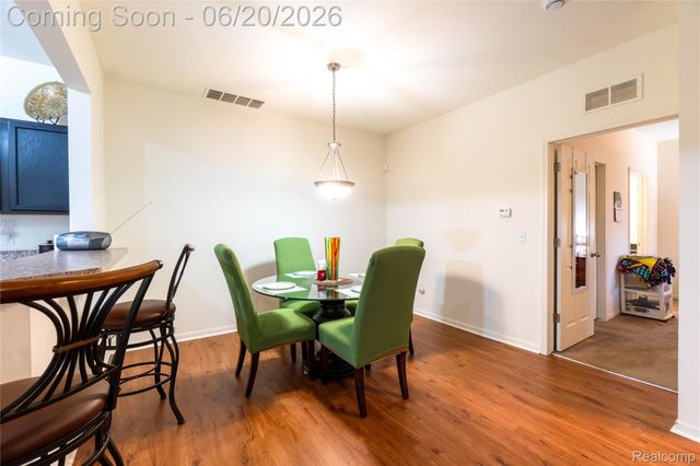 29726 Fox Run Circle, Warren, MI 48092