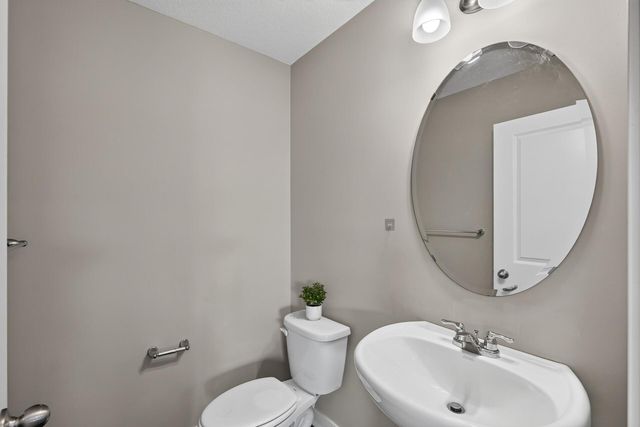 18099 Heirloom Court, Lakeville, MN 55044