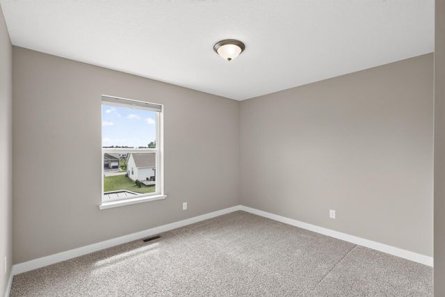 18099 Heirloom Court, Lakeville, MN 55044