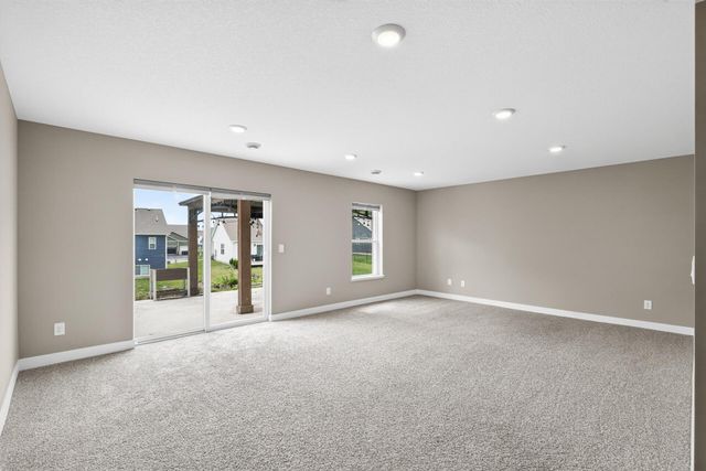 18099 Heirloom Court, Lakeville, MN 55044