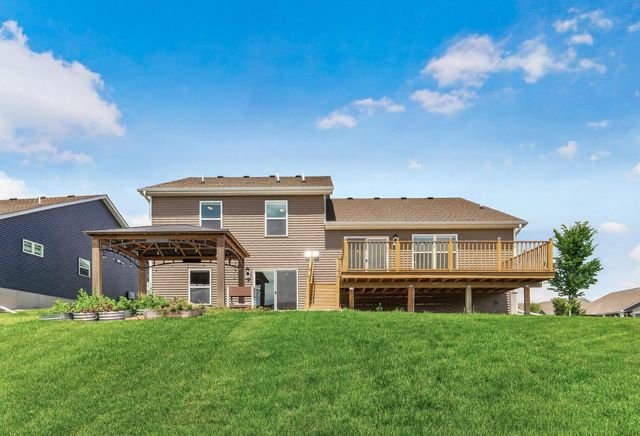 18099 Heirloom Court, Lakeville, MN 55044
