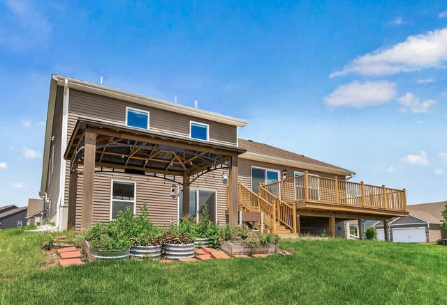 18099 Heirloom Court, Lakeville, MN 55044