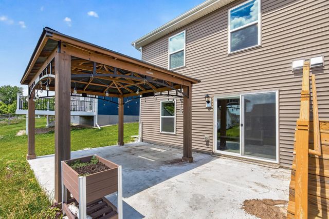 18099 Heirloom Court, Lakeville, MN 55044