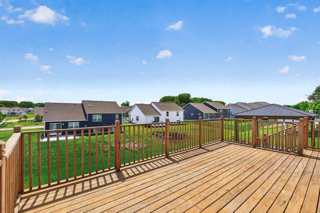 18099 Heirloom Court, Lakeville, MN 55044