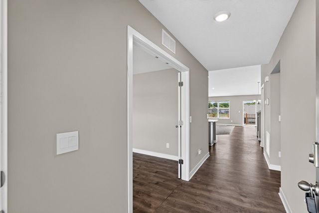 18099 Heirloom Court, Lakeville, MN 55044