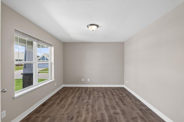18099 Heirloom Court, Lakeville, MN 55044
