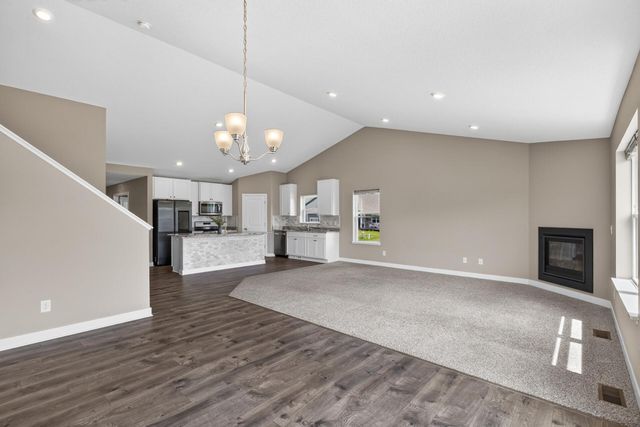 18099 Heirloom Court, Lakeville, MN 55044
