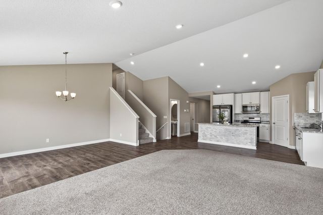 18099 Heirloom Court, Lakeville, MN 55044