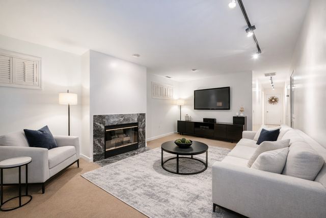 1410 E 48th Street, Chicago, IL 60615