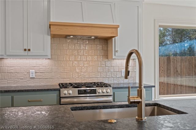 10200 Tyrrell Court, Fort Smith, AR 72916