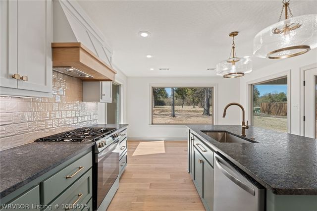 10200 Tyrrell Court, Fort Smith, AR 72916