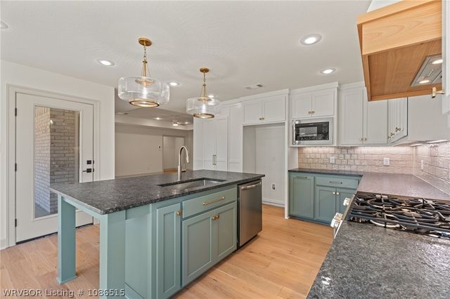 10200 Tyrrell Court, Fort Smith, AR 72916