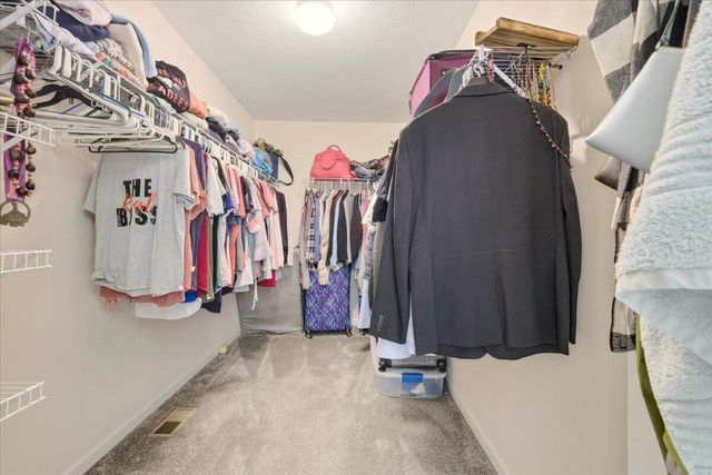 211 Leather Leaf Circle, Sunbury, OH 43074