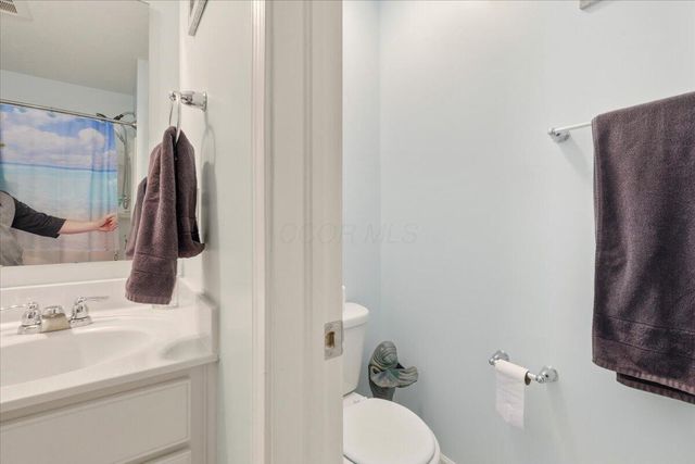 211 Leather Leaf Circle, Sunbury, OH 43074