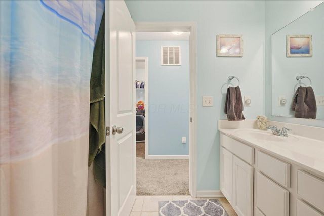 211 Leather Leaf Circle, Sunbury, OH 43074