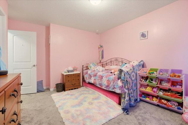 211 Leather Leaf Circle, Sunbury, OH 43074