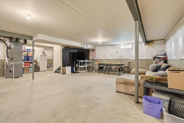 211 Leather Leaf Circle, Sunbury, OH 43074