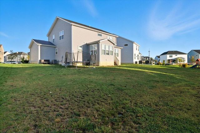 211 Leather Leaf Circle, Sunbury, OH 43074