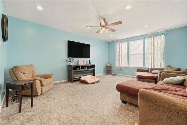 211 Leather Leaf Circle, Sunbury, OH 43074