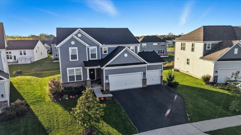 211 Leather Leaf Circle, Sunbury, OH 43074