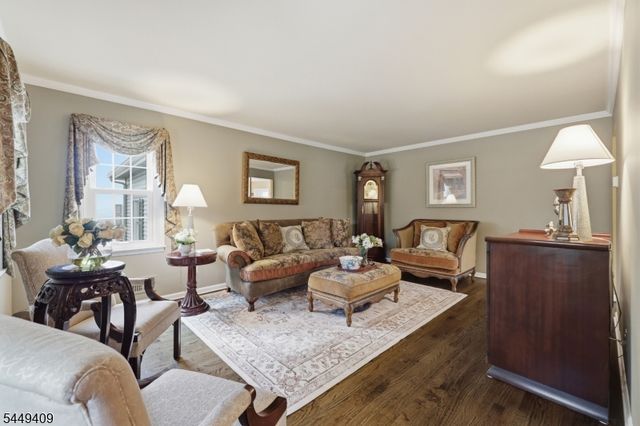 41 Alpine Way, Raritan Boro, NJ 08869