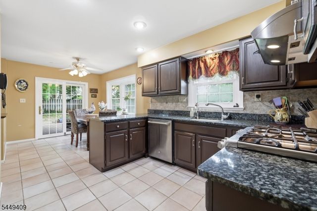41 Alpine Way, Raritan Boro, NJ 08869