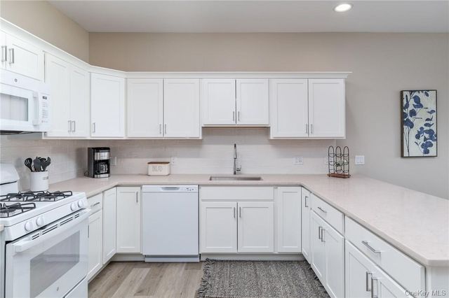 6 N Midland Avenue, Nyack, NY 10960