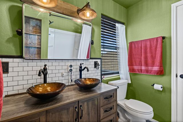 116 Night Riders WAY, Jarrell, TX 76537