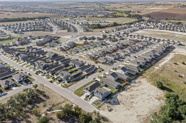 116 Night Riders WAY, Jarrell, TX 76537