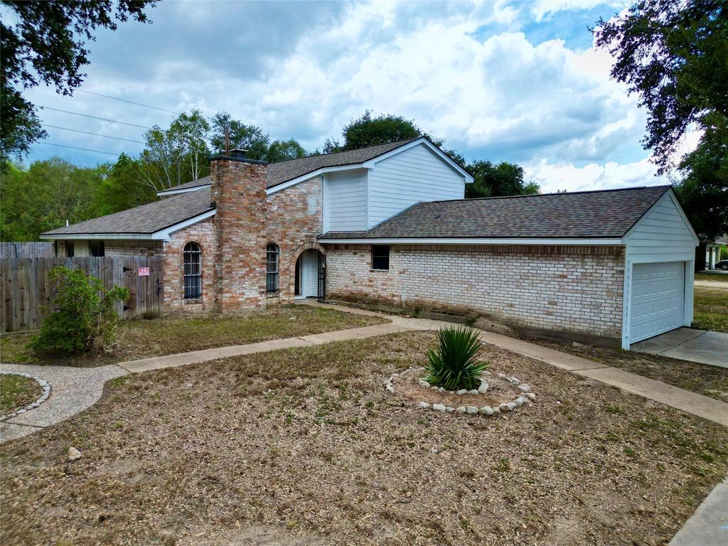 10203 Heather Hill Drive, Houston, TX 77086