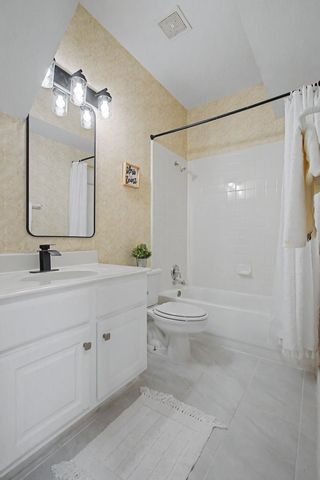 4706 Coventry Lane, Arlington, TX 76017