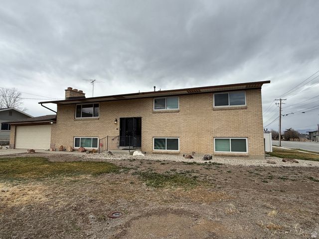 1718 W 9640 S, South Jordan, UT 84095