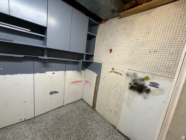 1718 W 9640 S, South Jordan, UT 84095