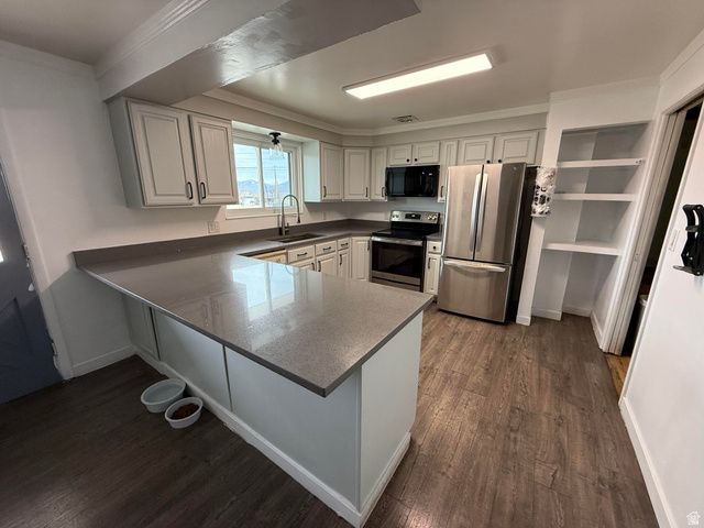 1718 W 9640 S, South Jordan, UT 84095