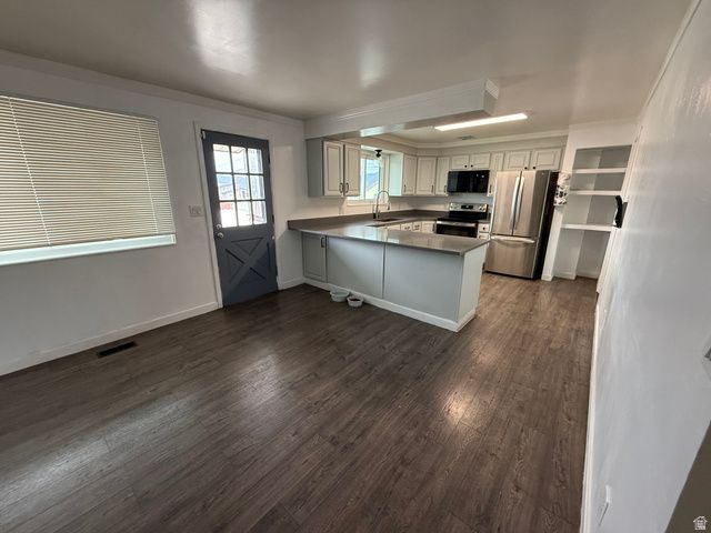 1718 W 9640 S, South Jordan, UT 84095