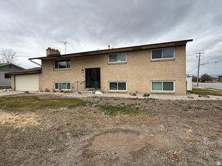1718 W 9640 S, South Jordan, UT 84095