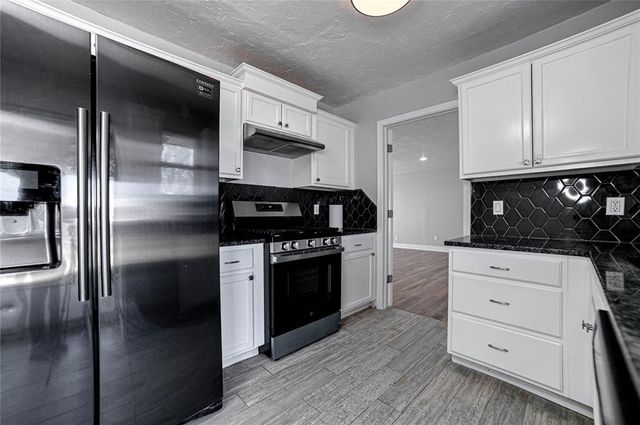 913 NW 104th Street, Oklahoma City, OK 73114