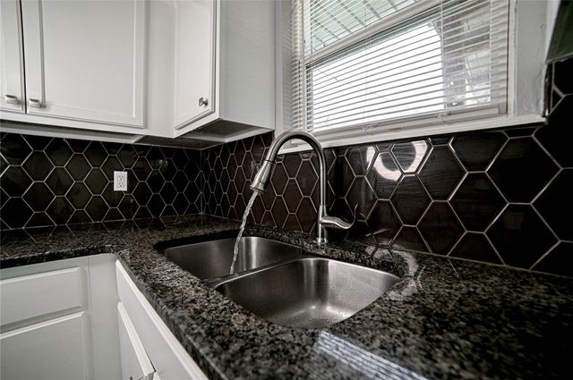 913 NW 104th Street, Oklahoma City, OK 73114