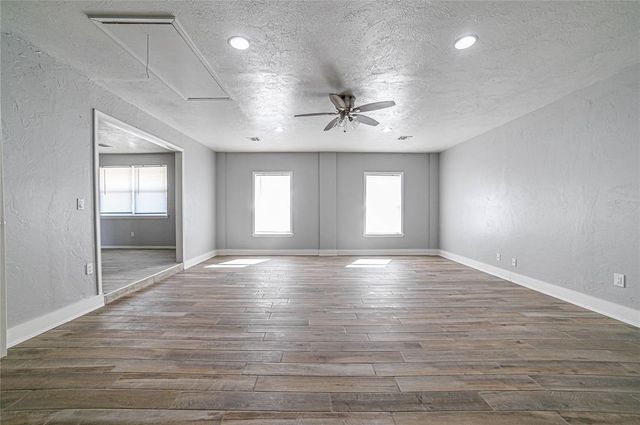 913 NW 104th Street, Oklahoma City, OK 73114