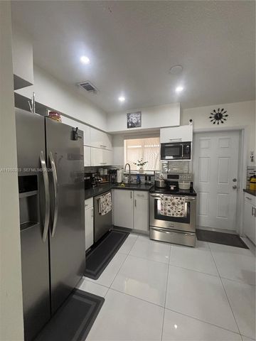 5271 NW 5th St 5271, Miami, FL 33126