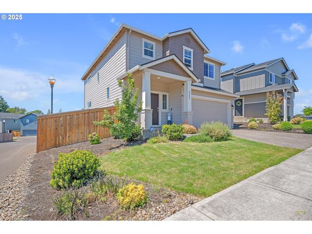 2221 S MEADOWLARK Dr, Ridgefield, WA 98642