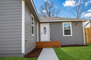 1623 W 6th Street, Freeport, TX 77541