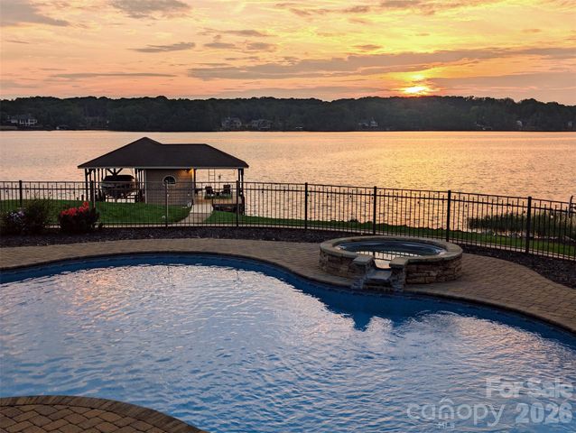 142 Forest Lake Court, Mount Gilead, NC 27306