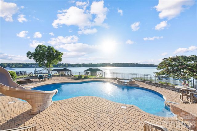 142 Forest Lake Court, Mount Gilead, NC 27306