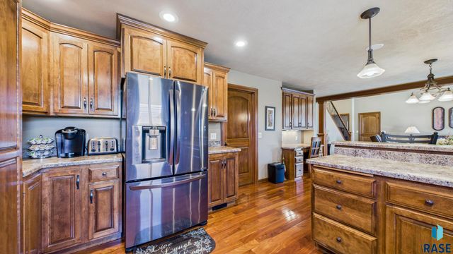 27193 Willow View Cir Circle, Harrisburg, SD 57032