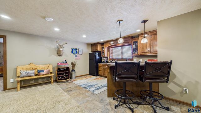 27193 Willow View Cir Circle, Harrisburg, SD 57032