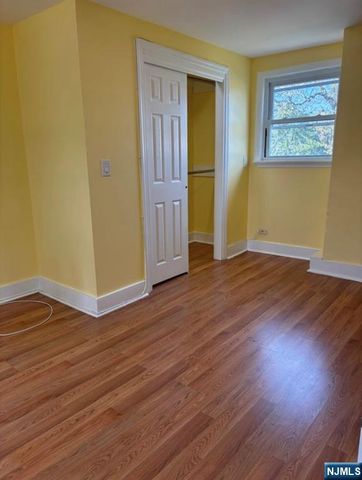 295 Pine Street, Lyndhurst, NJ 07071